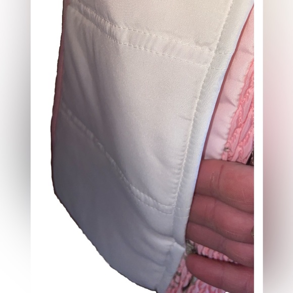 NEW Northcrest Realtree White & Pink Camouflage Lightweight Vest Womens Small - Picture 5 of 9